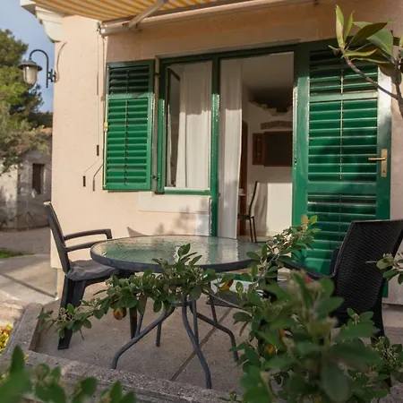 Apartman By The Sea *