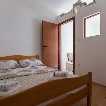 By The Sea Apartment