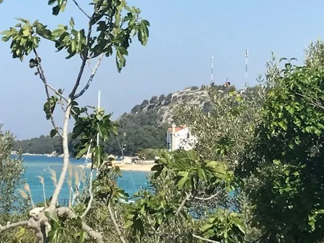 By The Sea Apartman *