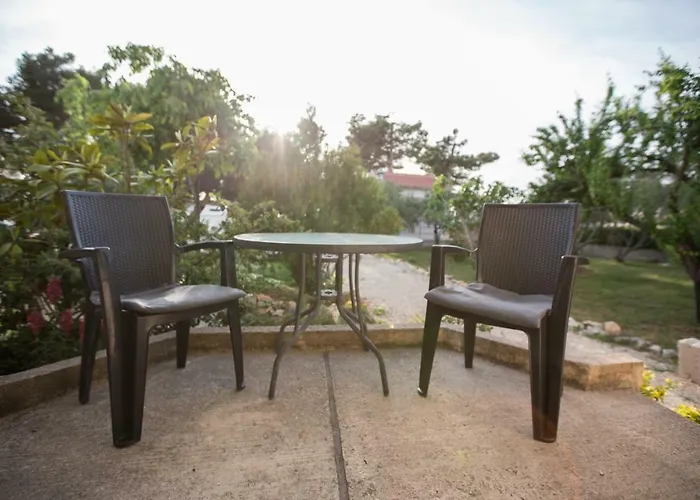 By The Sea Apartman *